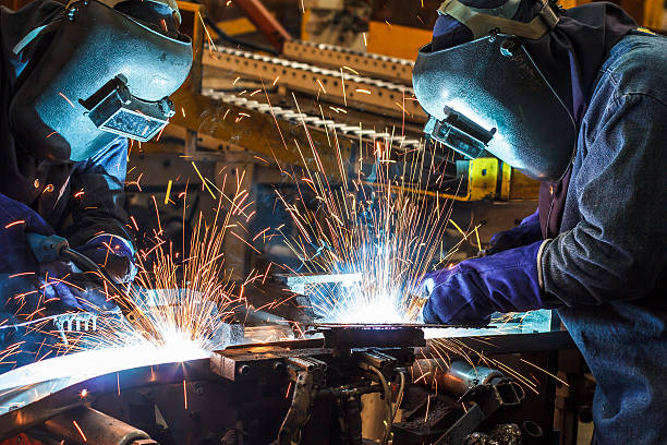 Metal fabrication workshop served by Nitro